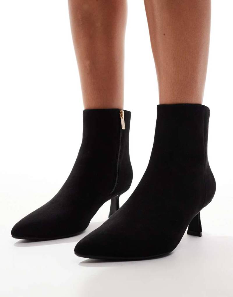 New Look - Schwarze Stiefeletten in Wildlederoptik mit mittelhohem Absatz von New Look