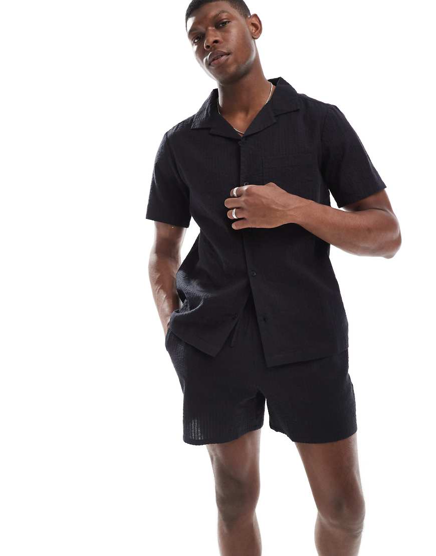 New Look - Seersucker-Shorts in Schwarz, Kombiteil New Look - Seersucker-Shorts in Schwarz, Kombiteil von New Look