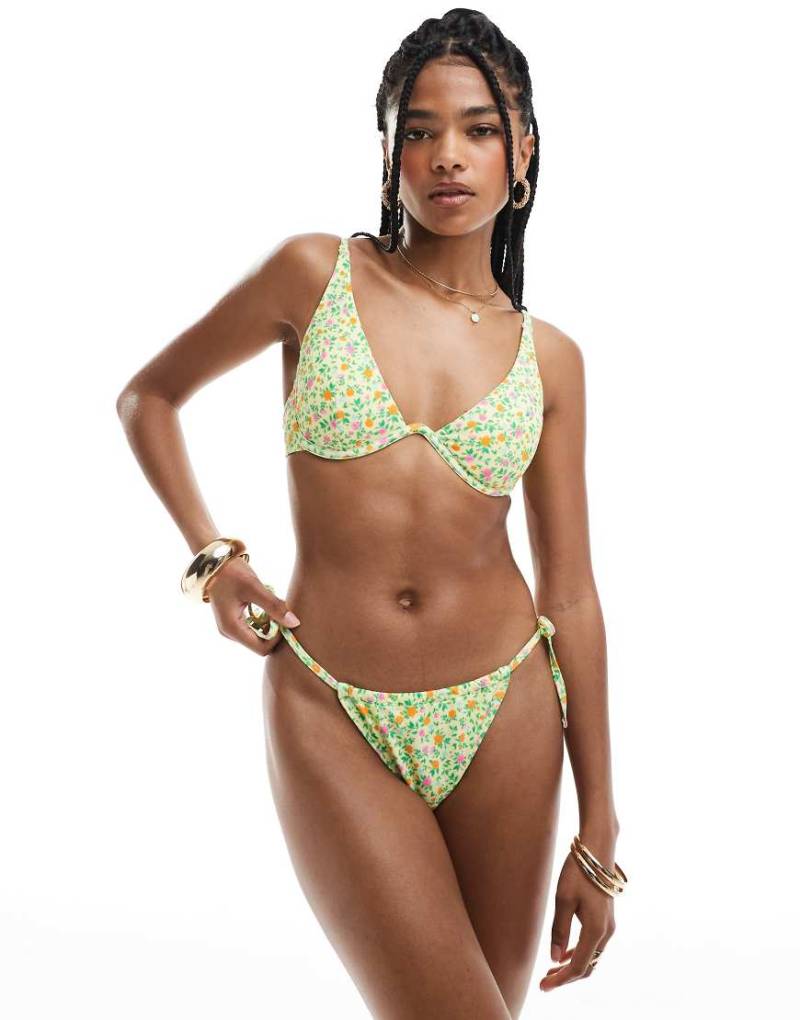 New Look - Seitlich gebundene Bikinihose in Gelb mit Blümchenmuster von New Look