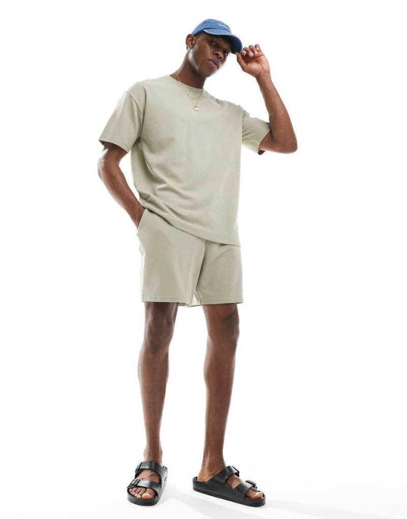 New Look - Shorts in Steinbeige mit Waffelstruktur-Braun von New Look