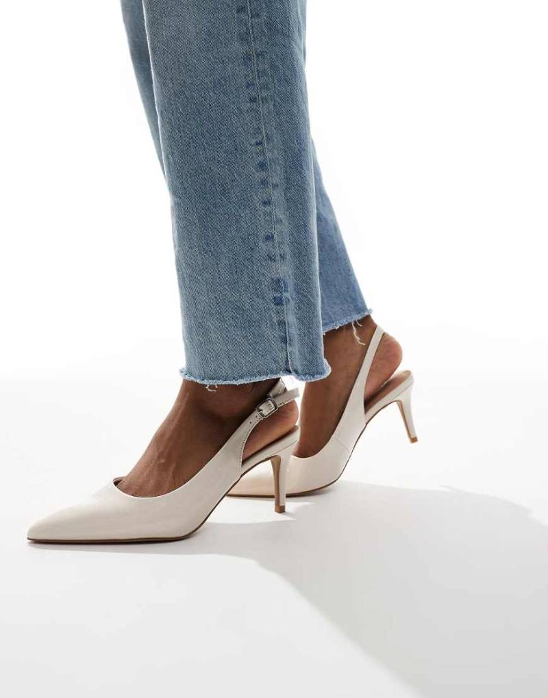 New Look - Slingback-Absatzschuhe aus Kunstleder in Wollweiß New Look - Slingback-Absatzschuhe aus Kunstleder in Wollweiß von New Look