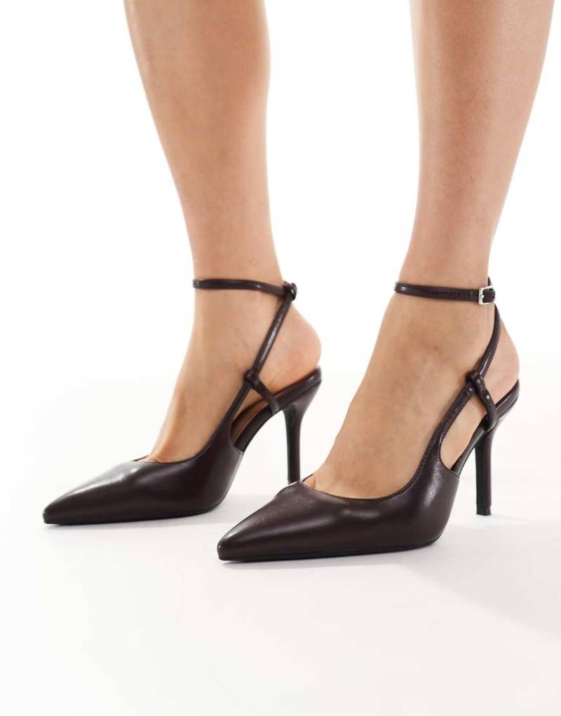 New Look - Slingback-Schuh in Burgunderrot mit Knöchelriemen und Absatz von New Look