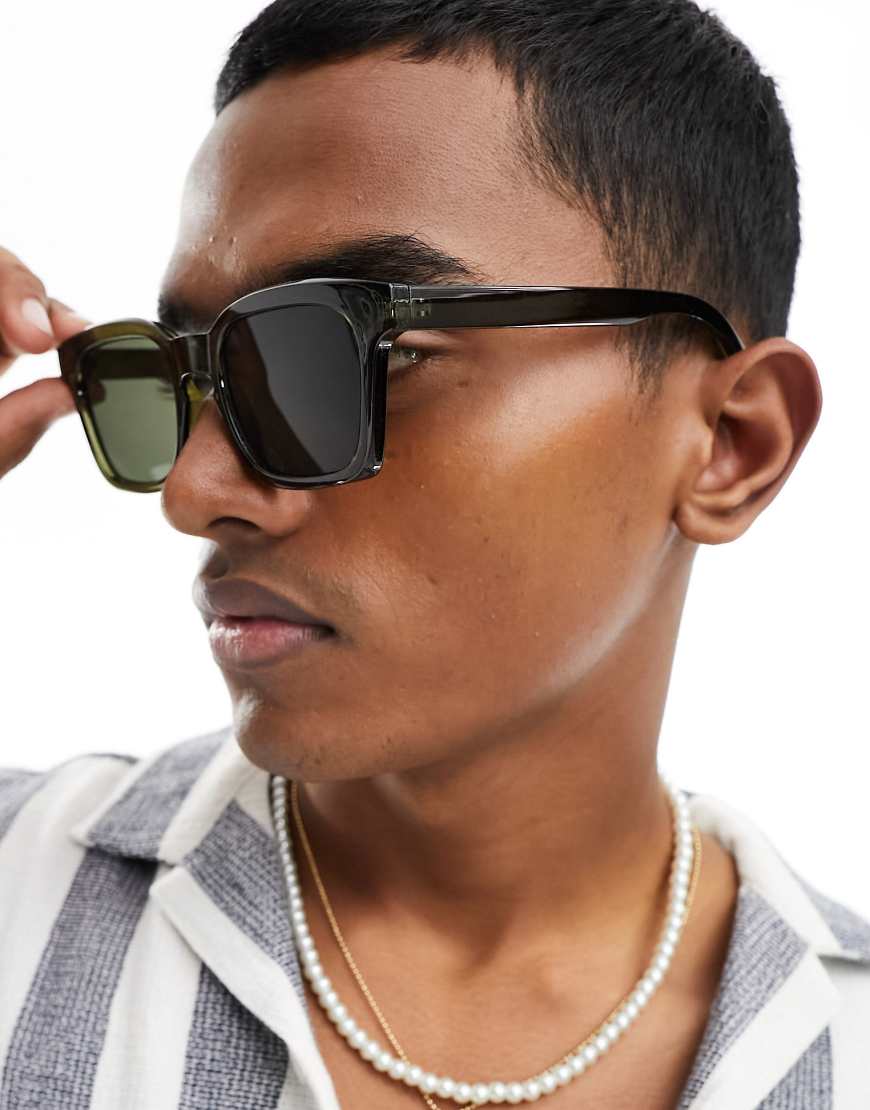 New Look - Sonnenbrille in Grün mit eckigem Gestell von New Look