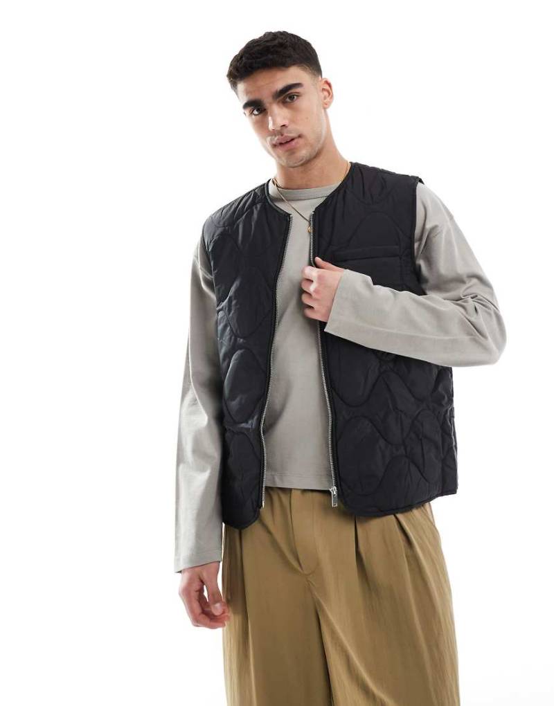 New Look - Steppweste in Schwarz von New Look