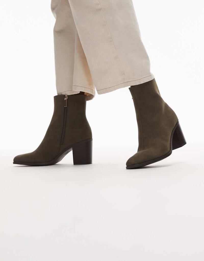 New Look - Stiefel in Khaki mit Absatz-Grün von New Look