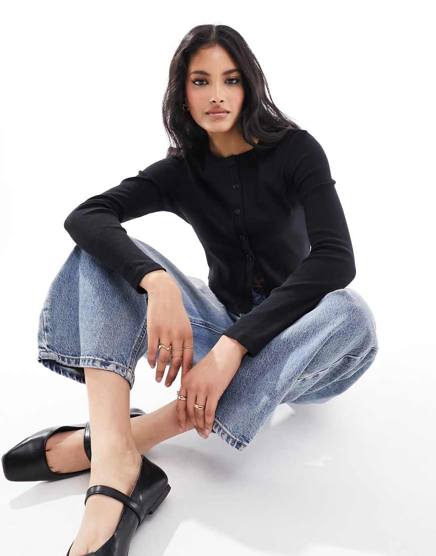 New Look - Strickjacke in Schwarz mit Rundhalsausschnitt von New Look