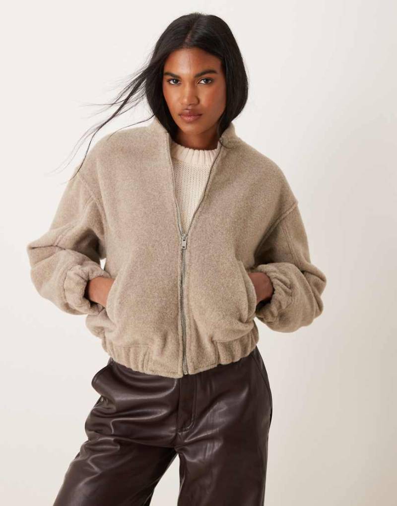 New Look - Strukturierte Oversize-Bomberjacke in Nerzbraun-Neutral von New Look