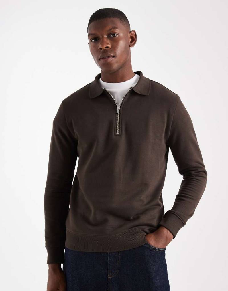 New Look - Sweatshirt in Dunkelbraun mit kurzem Reißverschluss-Brown von New Look