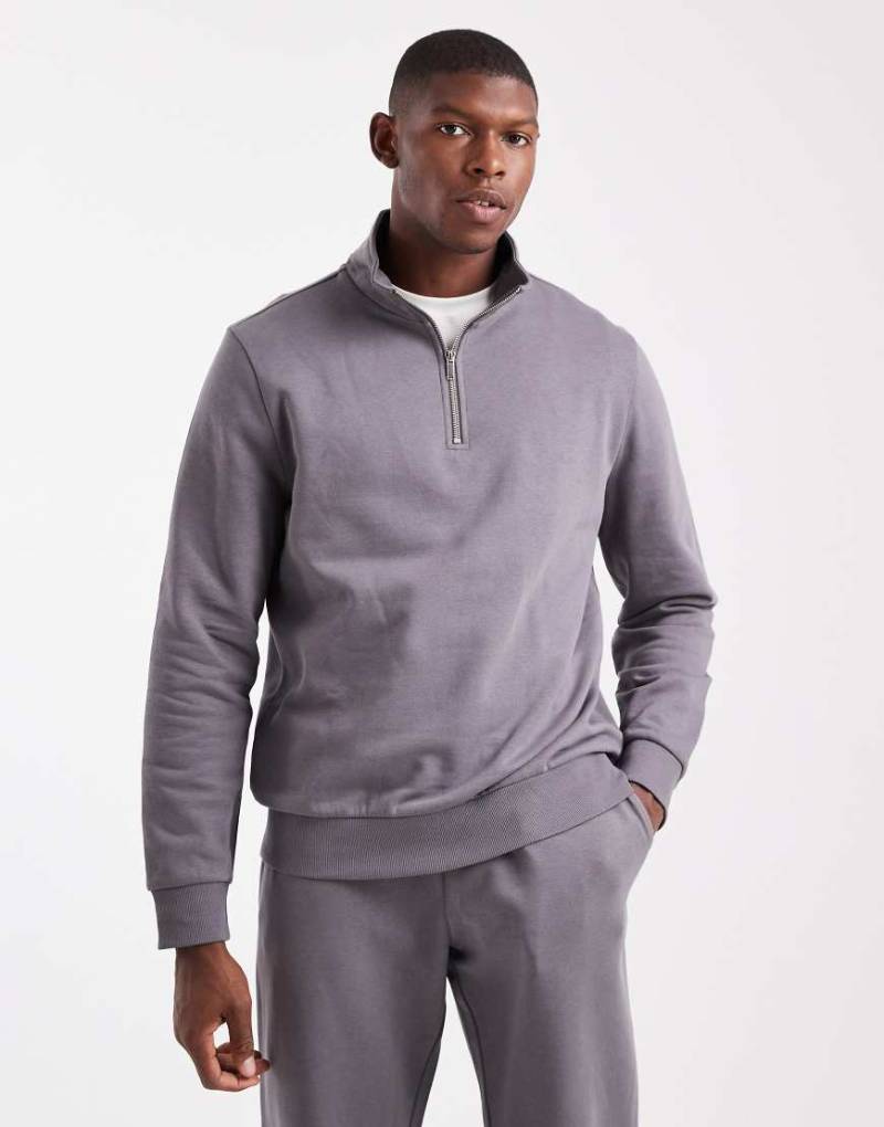New Look - Sweatshirt in Mittelgrau mit kurzem Reißverschluss und Trichterkragen, 300 g/m² von New Look