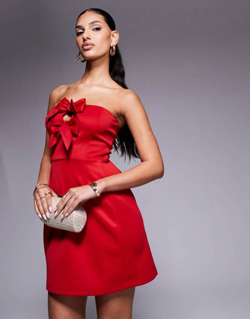 New Look - Trägerloses Minikleid in Rot mit Schleifendetail New Look - Trägerloses Minikleid in Rot mit Schleifendetail von New Look