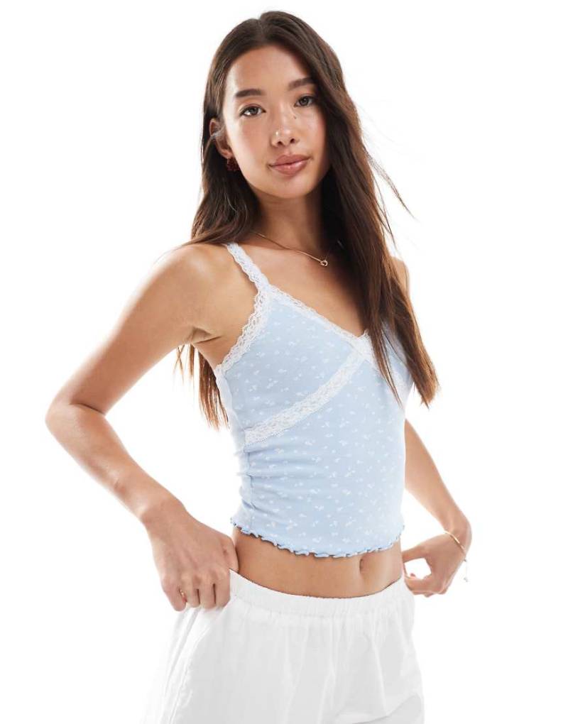 New Look - Trägertop in Blau mit Blumenmuster und Spitzenbesatz von New Look