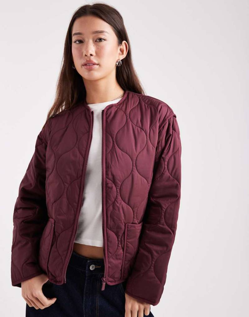 New Look - Wattierte Steppjacke in Burgunderrot von New Look