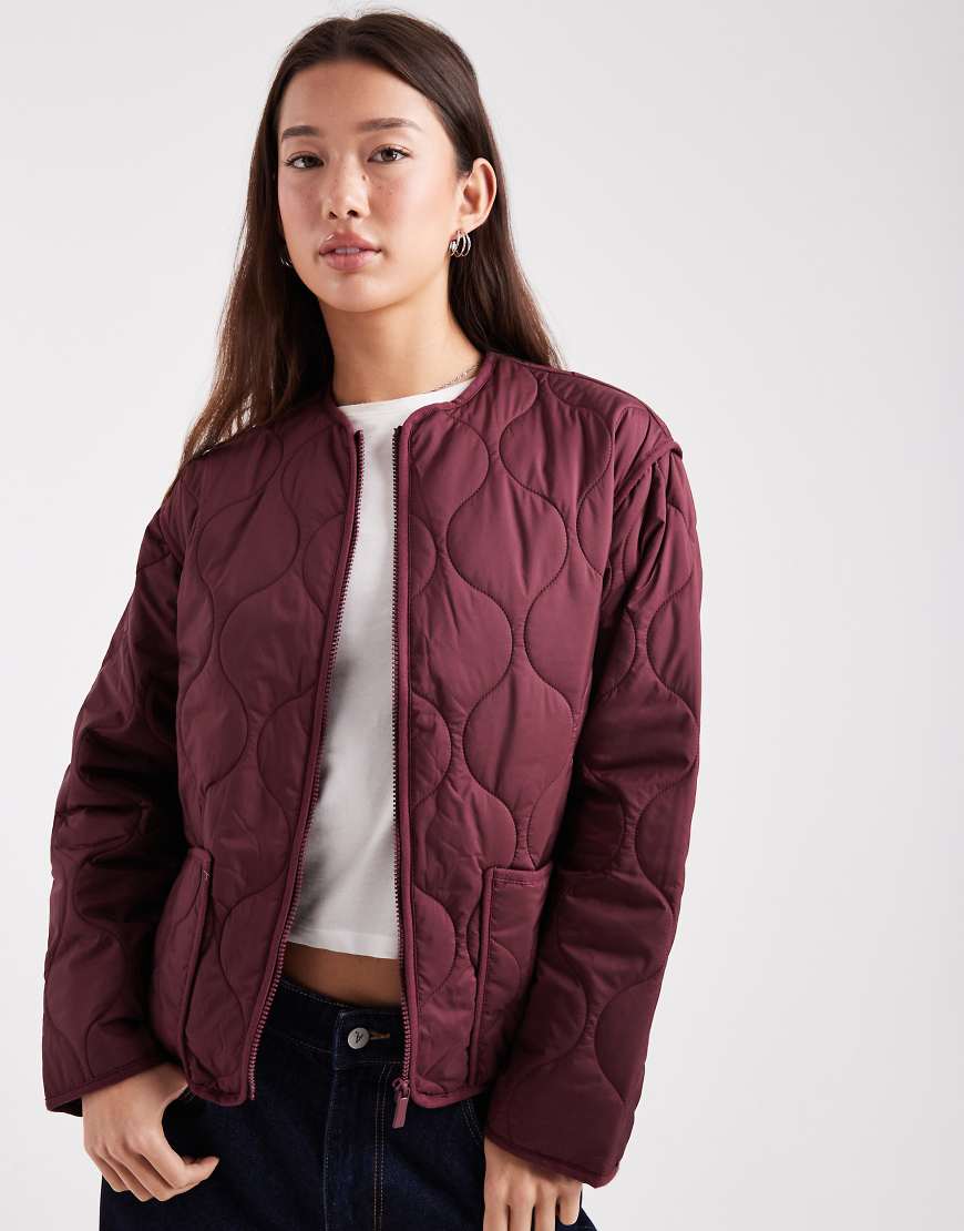 New Look - Wattierte Steppjacke in Burgunderrot von New Look