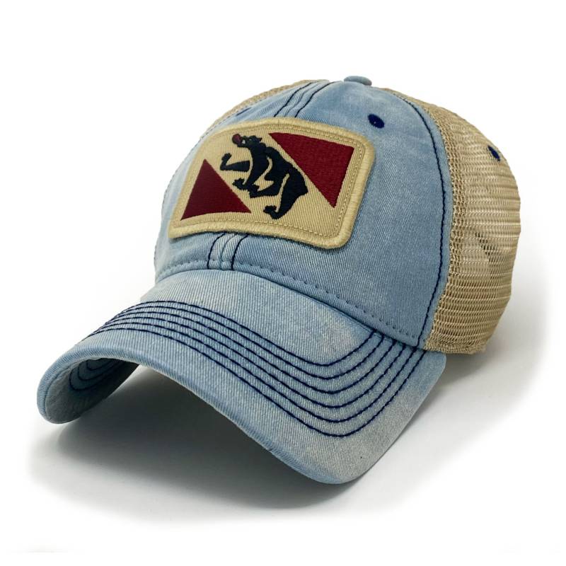 New Bern Flagge Trucker Cap, Americana Blau von NewBernGoods