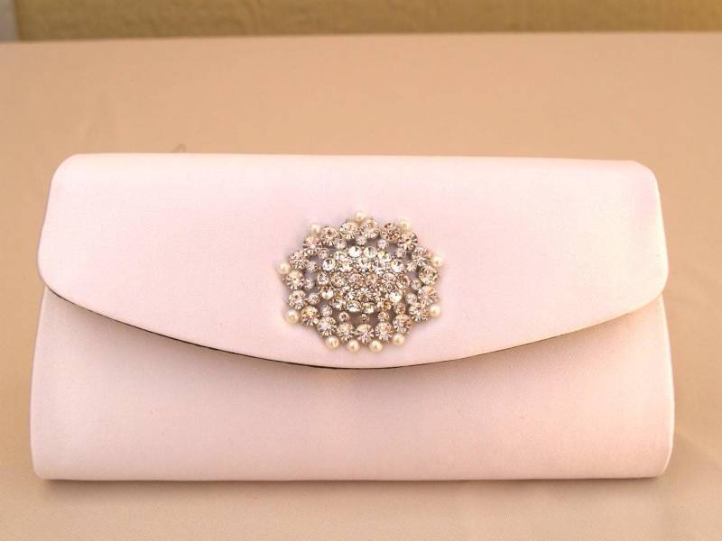 Braut Weiß Clutch Bag Satin Mit Kristallen Und Perlen, Weiße Satin-Handtasche, Abend Geldbörse, Formelle von NewBrideCo