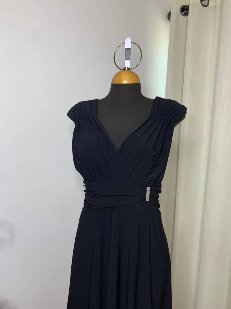 Little Black Kleid 2xl Bis Schwarzes Gefahren, Größe 16 Komplett Gefüttert Tolle Passform Stretch-Material, Tank-Style-Träger, Raffung An Der Taille von NewBrideCo