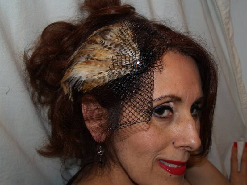 Tier Print Fascinator Aus Federn Und Schwarzem Netz, Haarspange, Festival Kleidung, Geist Tier, Vogel, Kentucky Derby, Festivals, Karneval von NewBrideCo