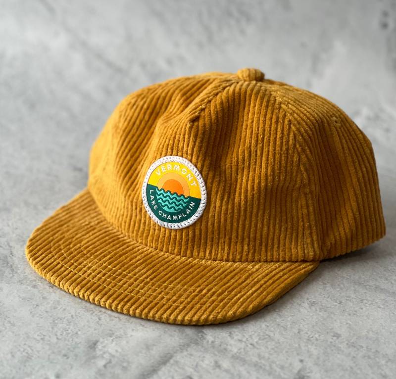 Kinder Cord Hut Mit Flachem Rand See Champlain Vermont Golden Gelb Senf Jugend Baseball von NewDuds