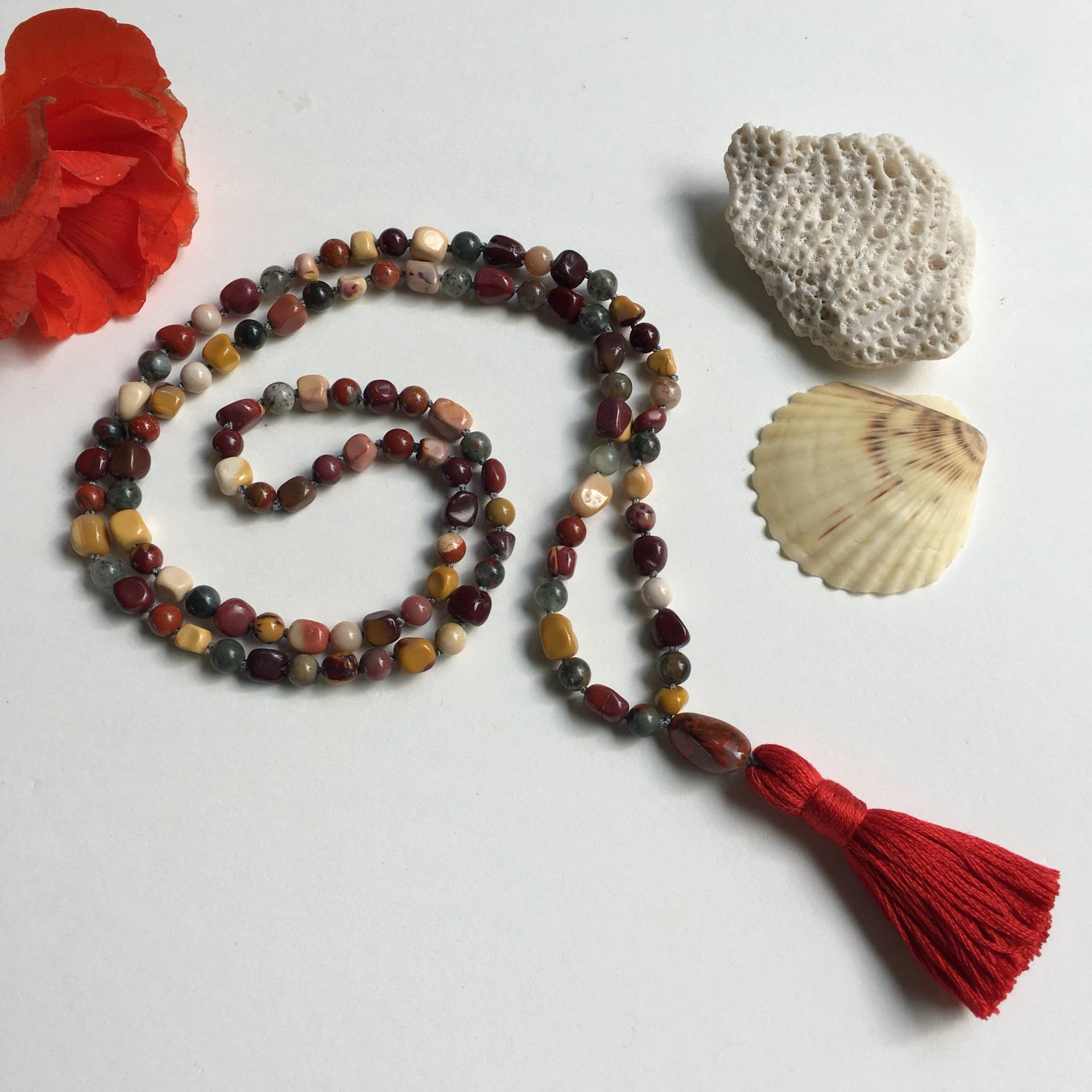 Mookait Und Brecciated Jaspis 108 Mala Quaste Halskette von NewEnglandGems