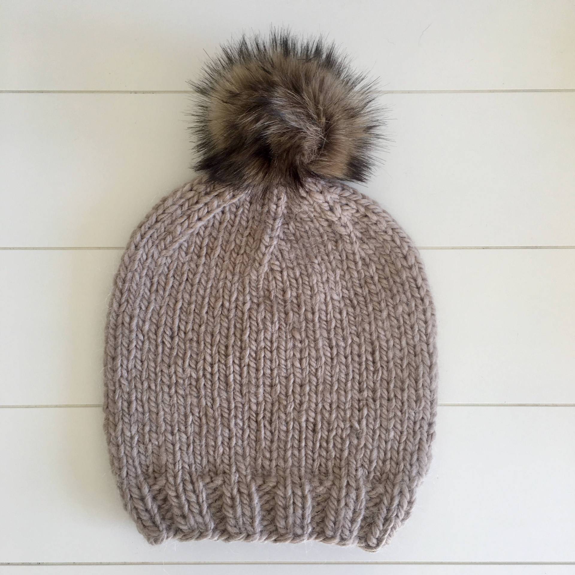 Alpaca Wool // Damen Strickmütze, Winter Strickmütze Für Frauen, Pelz Pom Mütze, Frauen von NewEnglandKnitCo