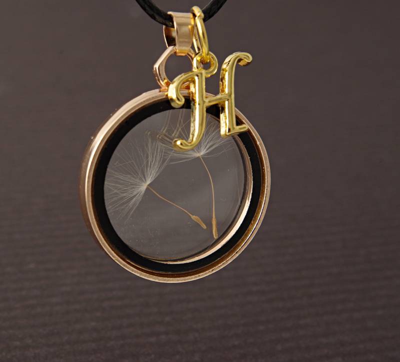 Echte Pusteblume Halskette, Gold Initial Charm, Personalisierter Schmuck von NewJewelleryStory