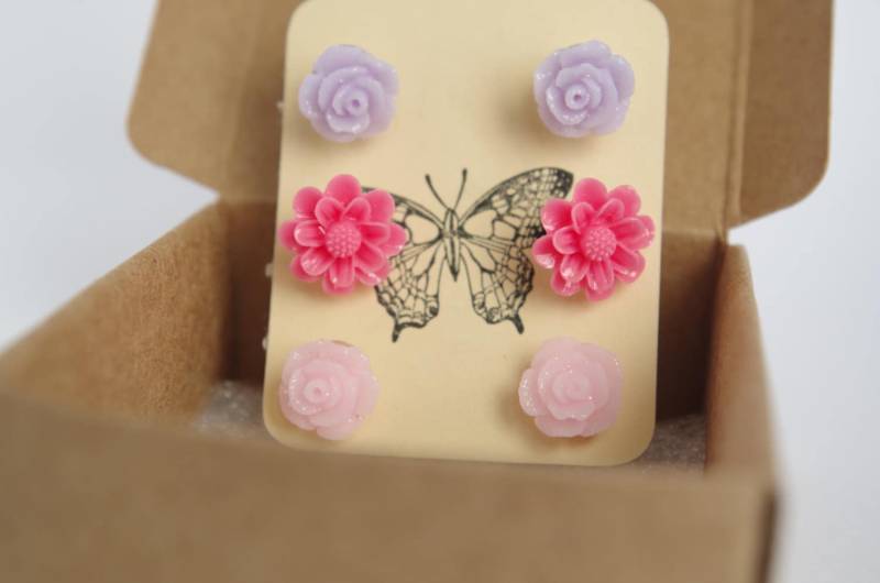 Rosa Blumen Ohrstecker Set Tiny Post Ohrringe Blume Mädchen Schmuck Kinder Geschenk Schwester von NewJewelleryStory