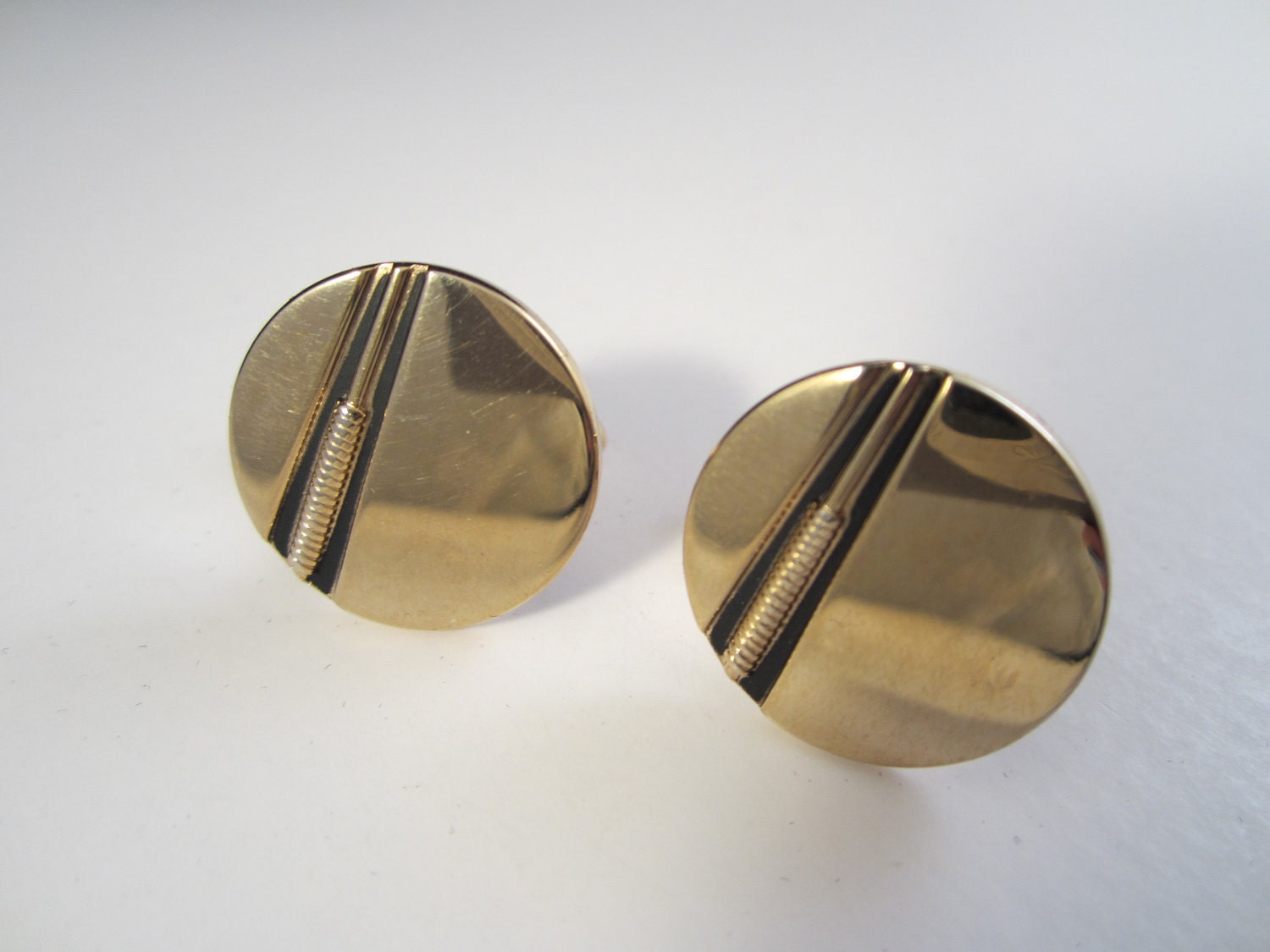 Classy Swank Gold Ton Manschettenknöpfe Classy Swank Gold Ton Manschettenknöpfe von NewVisionVCJ