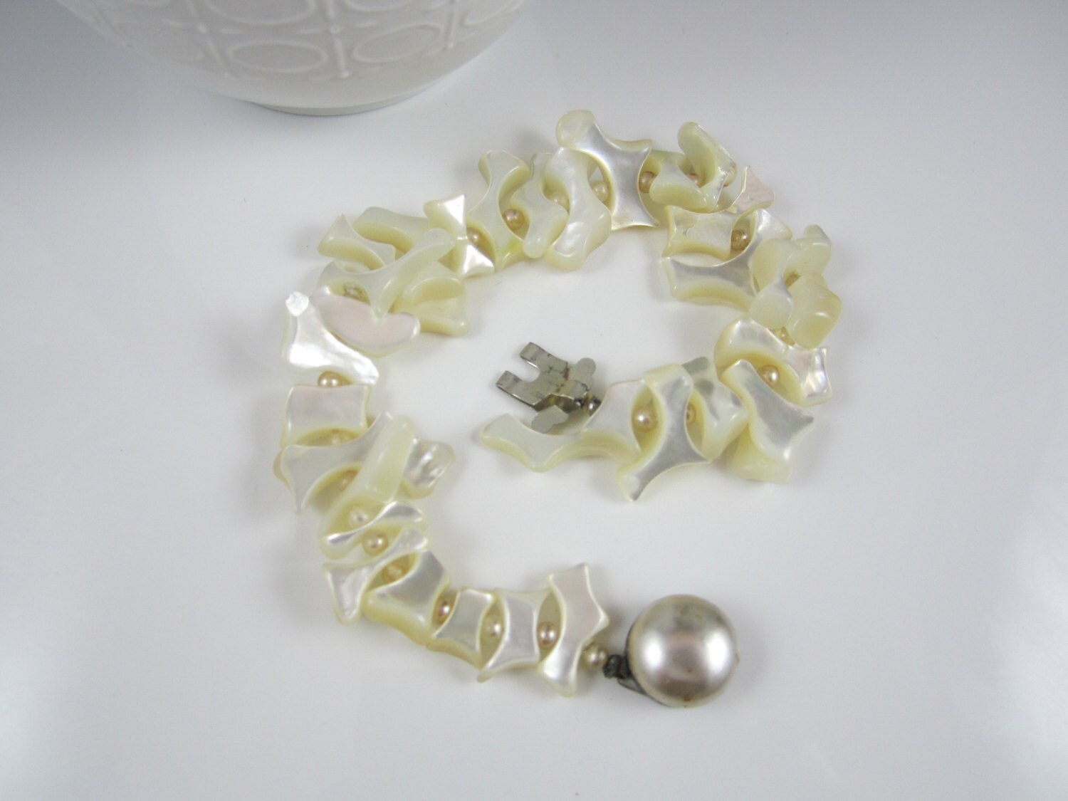 Glänzende Vintage Poliert Hoch Elfenbein Shell Nuggets Armband von NewVisionVCJ