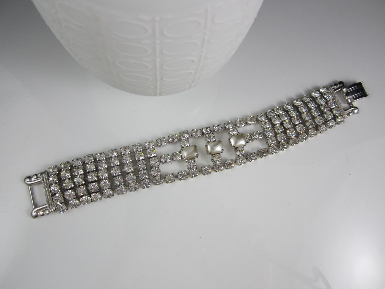 Wunderschöne Vintage 5 Zeile Deaktivieren 3 Perlen Armband Und Strass-Kristallen Wunderschöne Vintage 5 Zeile Deaktivieren 3 Perlen Armband Und Strass-Kristallen von NewVisionVCJ