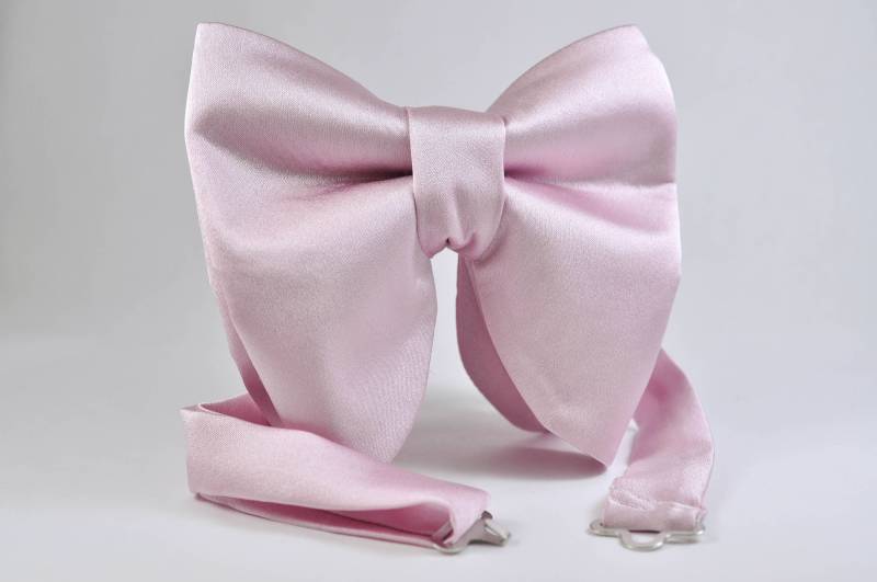 Blush Seidenfliege Übergroße Schmetterling Hochzeit Fliege von NewWayCreationDesign