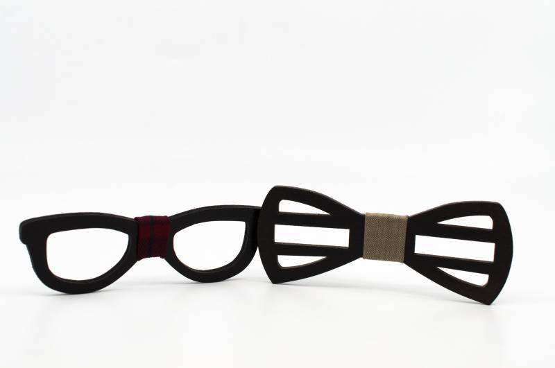 Dunkelbraune Holzfliege Gestreifte Hochzeitsfliege von NewWayCreationDesign