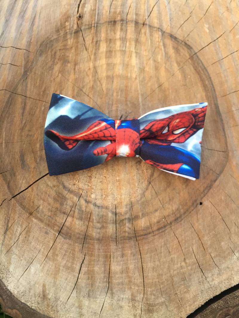 Spiderman Fliege Handgenähte Superhelden Fliege Für Kleinkinder von NewWayCreationDesign