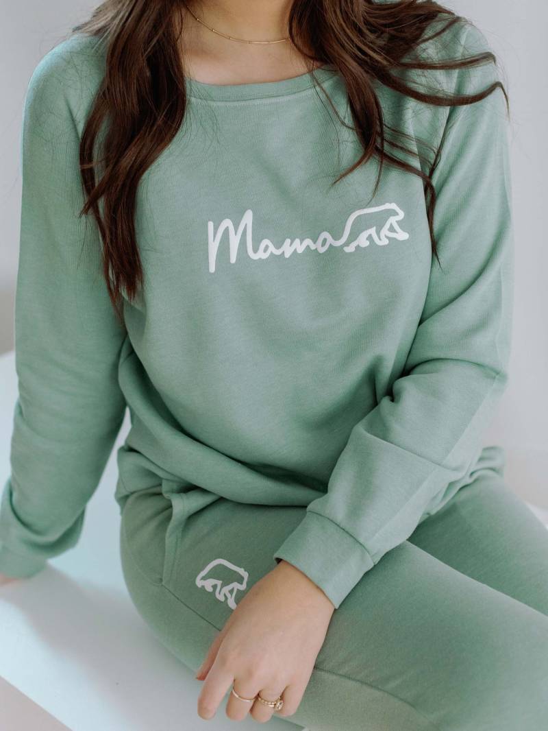 Mama Pyjamas Gemütliches Loungewear Set Für Passende Pyjama Bär Jogginghose Und Sweatshirt von NewWorksApparel