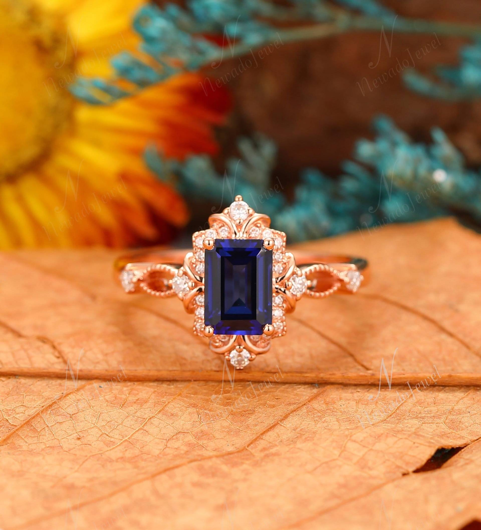 1Ct Smaragdschliff Saphir Verlobungsring, Art Deco Milgrain Ehering, Moissanite Brautring, Blauer Edelstein Ring Für Frauen von NewadoJewel