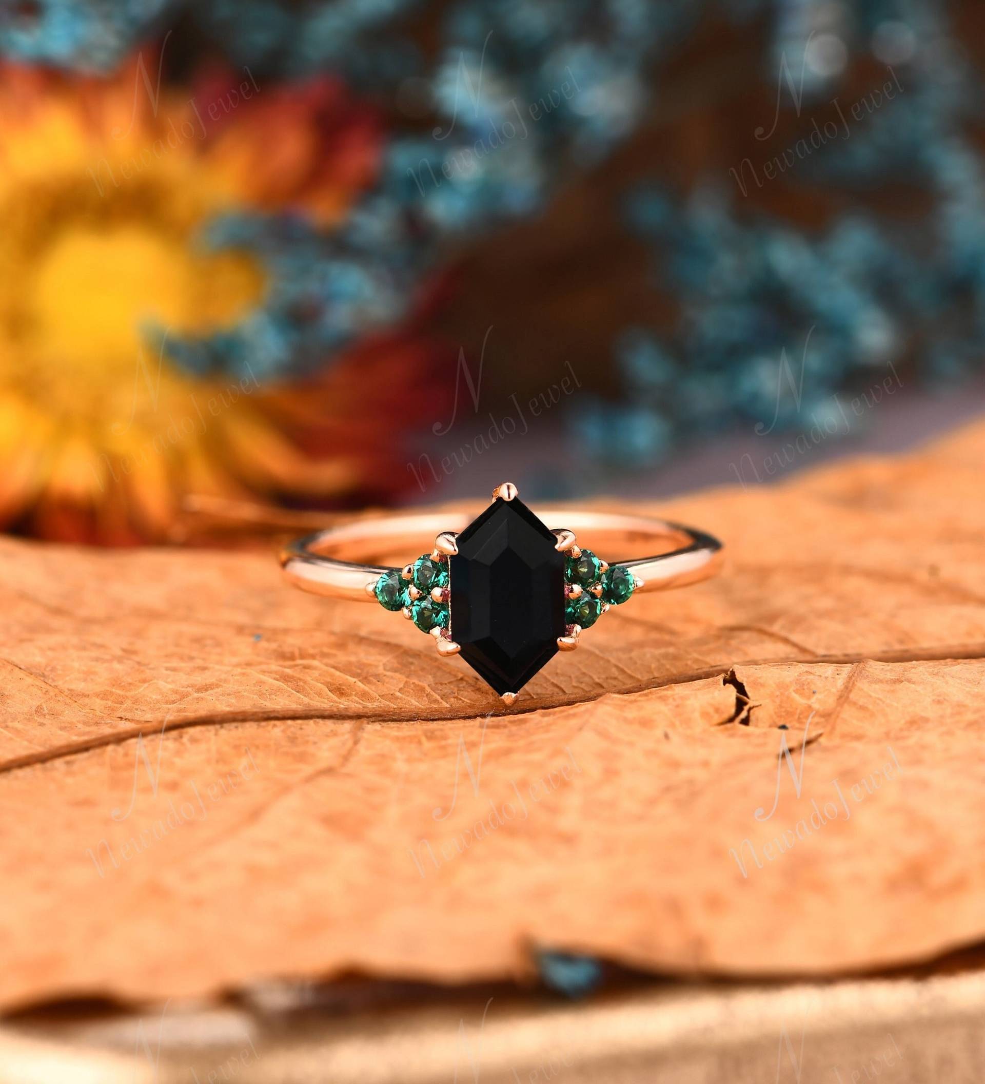 Schwarzer Onyx Verlobungsring, Vintage Sechseck Braut Versprechen Ring, Schwarzer Stein Hochzeit Jahrestag Smaragd Cluster Geburtstagsgeschenk von NewadoJewel