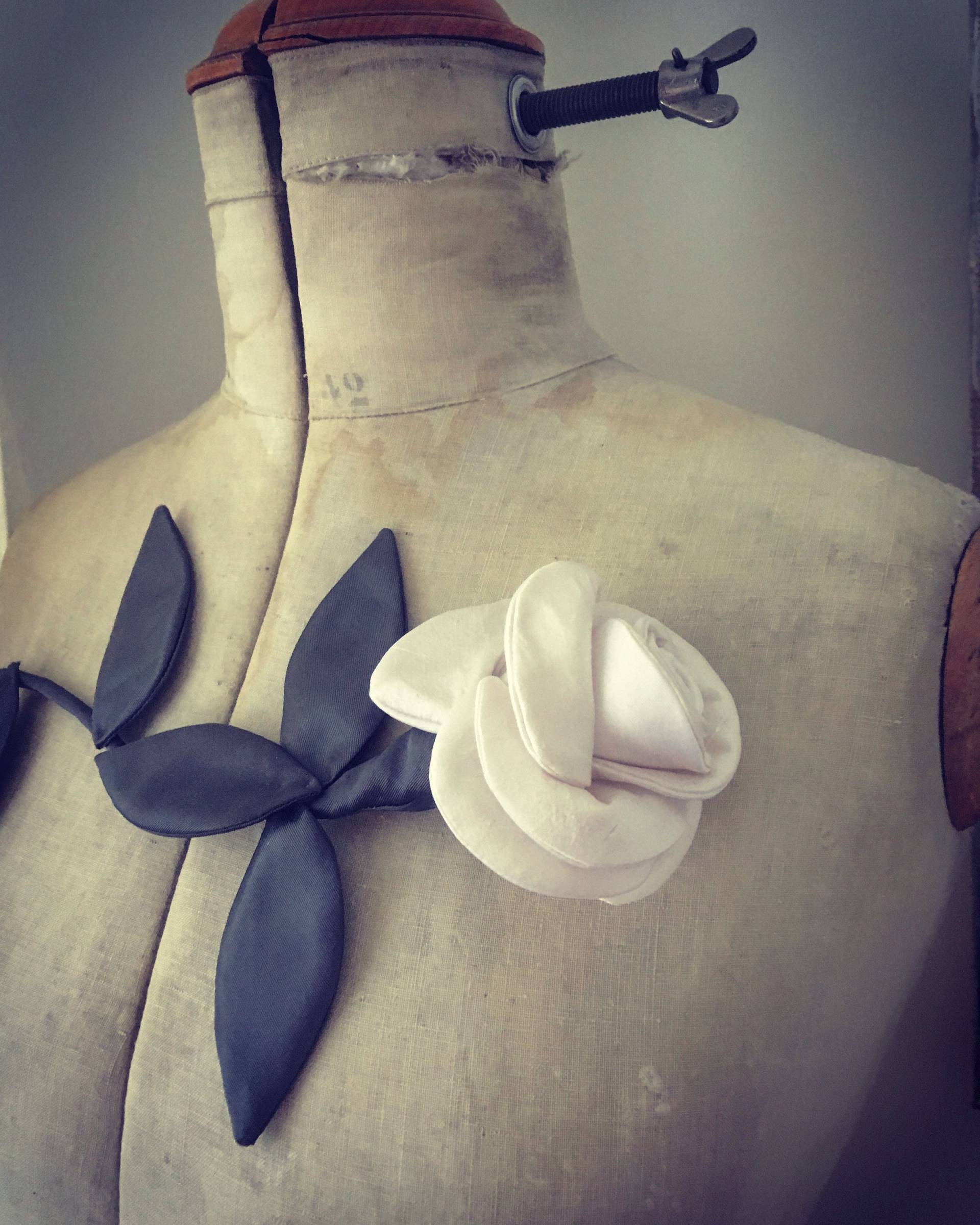Textil-Pin Inspiriert Von Der Rose Mode-Zubehör von Newfleurhaus