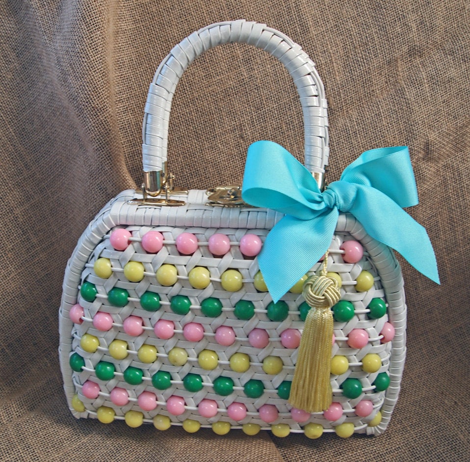 Vintage Weißen Geflochtenen Gumball Kelly Stil Handtasche 50Er 60 Ist Liebenswert von NewportFashionista
