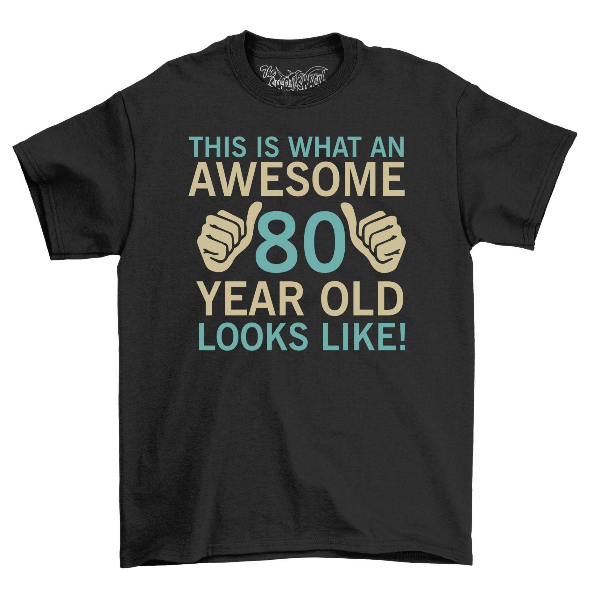 2023 Awesome 80 Year Old Looks Like Adults 80Th Birthday T-Shirt Herren Top Geschenkidee von NexgenClothing