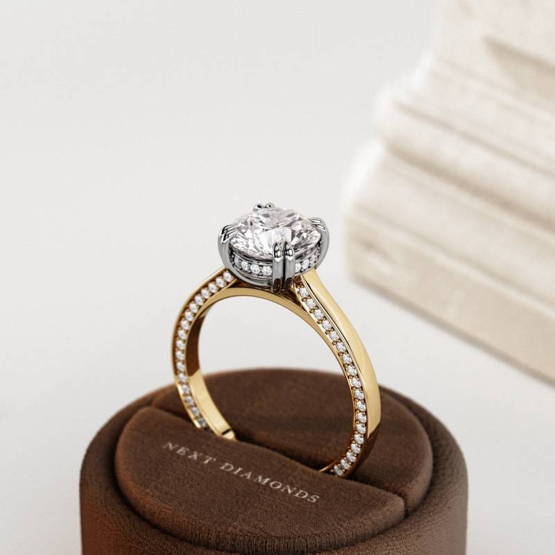 2 Karat Labor Gewachsener Diamant Runder Brillanter Verlobungsring/Weiße Zinken Versteckter Halo-Diamantring Doppelkrallen-Zinke 2D-Pave-Set von NextDiamonds