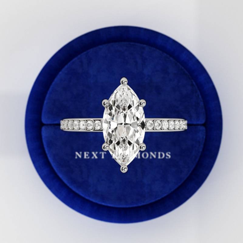 2 Karat Marquise Diamant Verlobungsring/Weißgold Versteckter Halo Versprechen Ring Perlen Set Schaft Form 2.2 Tcw von NextDiamonds