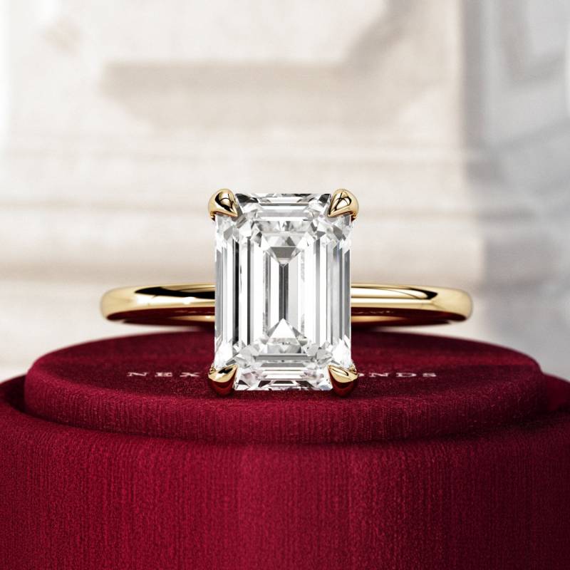 2 Karat Smaragd Schnitt Labor Gewachsener Minimal Diamant Verlobungsring/Zierlicher Solitär Ring 4 Krappen Proposal in 14K Gold High Set von NextDiamonds