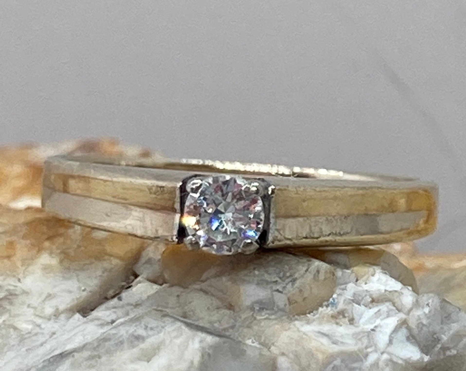 9Ct Gold Vintage Diamant Solitär Größe Ukg1/2 Usa3.5 von Nextotheheart