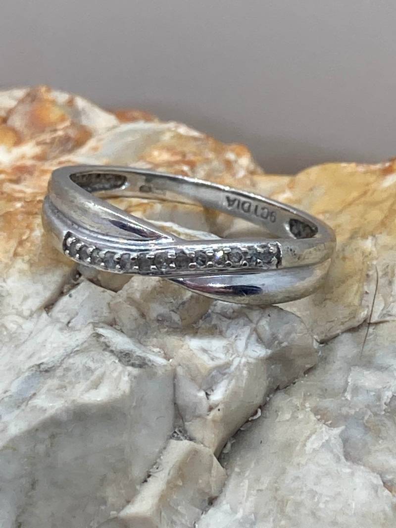 Vintage 9Ct Weißgold Diamant Crossover Ring Band Stacker Spacer Größe Ukl Usa5.5 von Nextotheheart