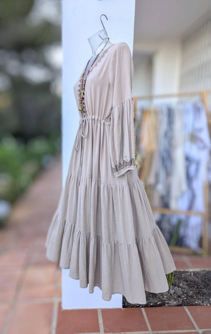 Ibiza Fashion Maxikleid Baumwolle Folklore Oversize Dress Kaftan Kleid Boho Lang Braun Robe Gipsy Blusenkleid Volant Ethno Beige von NiCiCOUTUREfashion