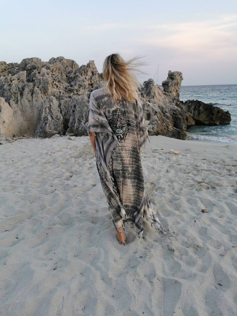 Nici Couture Ibiza Batik Kimono -Last Piece- Cardigan Hand Of Fatima Beige/Grau Töne - Baumwolle Mit Swarovski Kristalle Kaftan Robe Boho von NiCiCOUTUREfashion