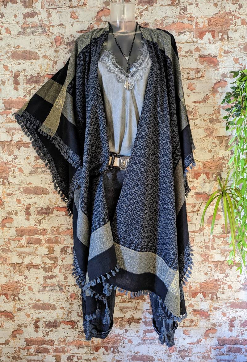 Nici Couture Ibiza Kimono Oversize Kleid Lang Schwarz - Grau Tunika Baumwolle Folklore Kaftan Boho Robe Beige Fransen Gipsy Poncho Ethno von NiCiCOUTUREfashion