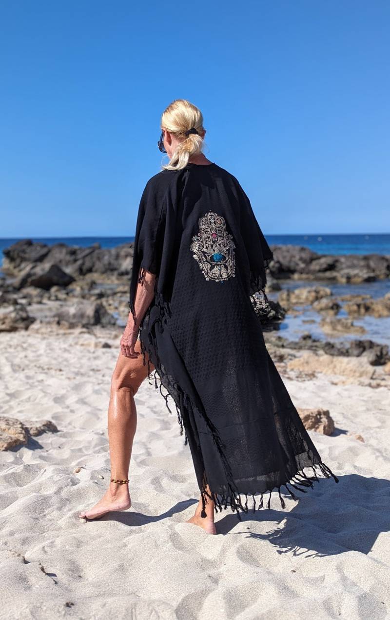 Nici Couture Ibiza Kimono Schwarz Hand Of Fatima Gold Robe Oversize Mantel Kaftan Swarovski Kristalle Hamsra von NiCiCOUTUREfashion