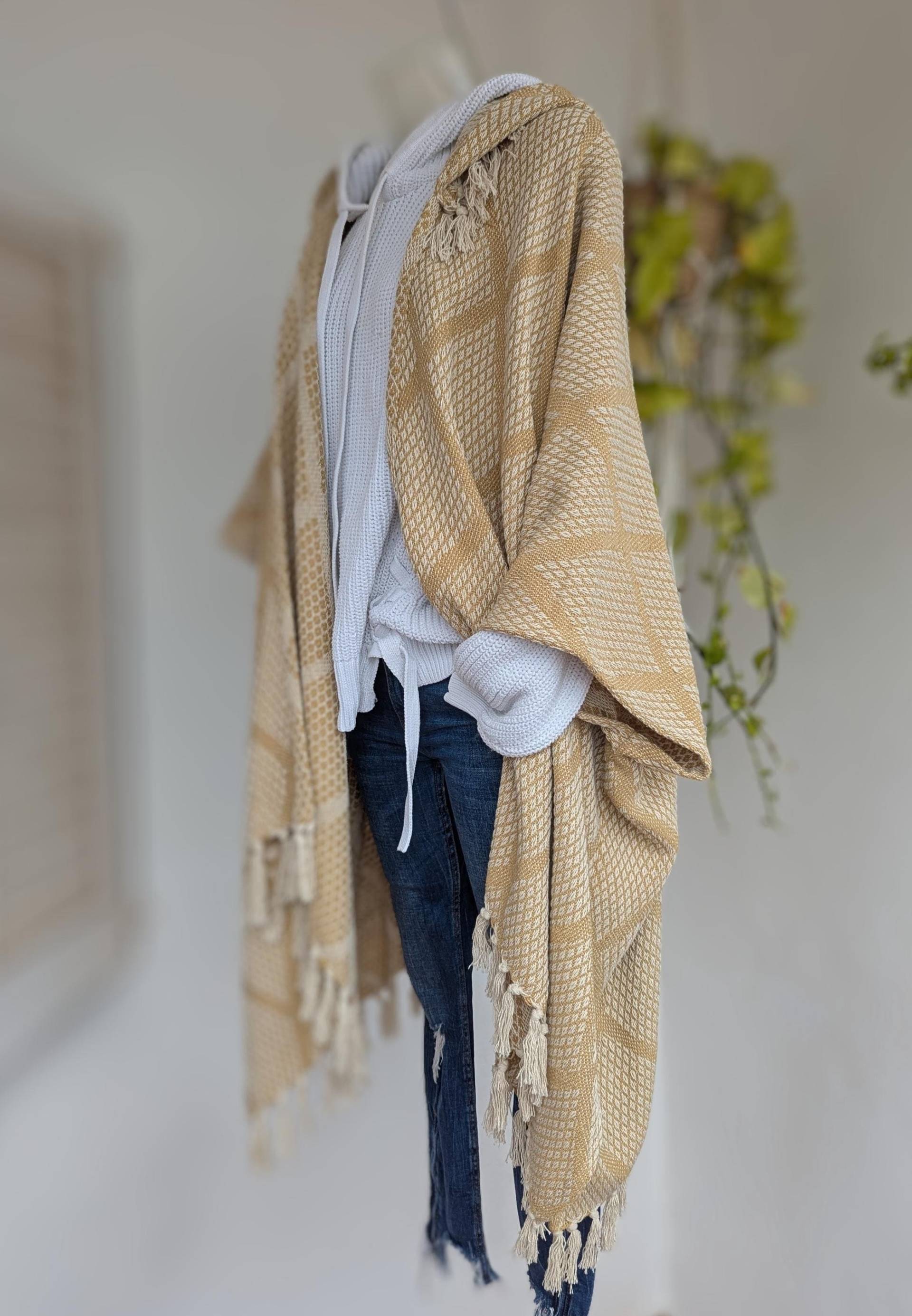 Nici Couture Ibiza Men Poncho Baumwolle Cardigan Fransen Kaftan Boho Mantel Schwarz Jacke Gipsy Herren Robe Festival Ocker Hoodie Kimono Nici Couture Ibiza Men Poncho Baumwolle Cardigan Fransen Kaftan Boho Mantel Schwarz Jacke Gipsy Herren Robe Festival Ocker Hoodie Kimono von NiCiCOUTUREfashion