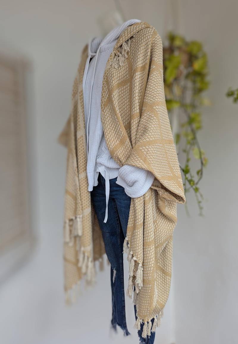 Nici Couture Ibiza Men Poncho Baumwolle Cardigan Fransen Kaftan Boho Mantel Schwarz Jacke Gipsy Herren Robe Festival Ocker Hoodie Kimono Nici Couture Ibiza Men Poncho Baumwolle Cardigan Fransen Kaftan Boho Mantel Schwarz Jacke Gipsy Herren Robe Festival Ocker Hoodie Kimono von NiCiCOUTUREfashion