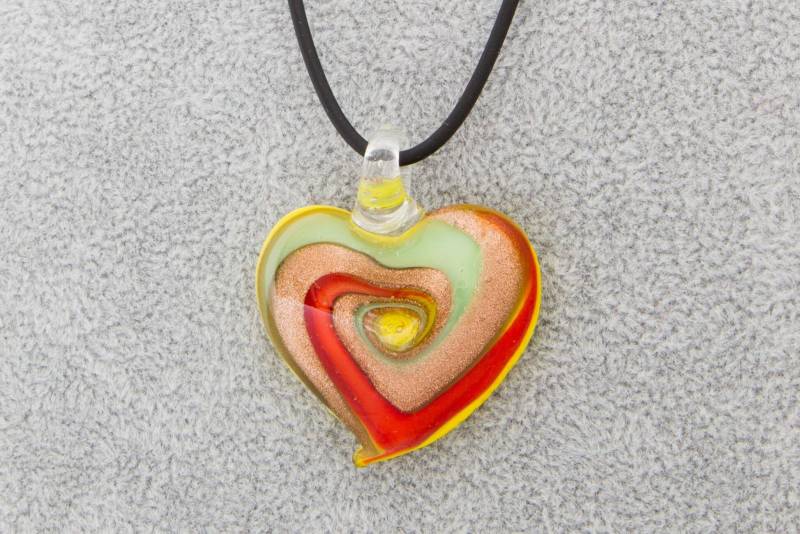 Herzanhänger Mit Kautschukkette Verstellbar Murano Glaskunst Unikat #04_9 Herzanhänger Mit Kautschukkette Verstellbar Murano Glaskunst Unikat #04_9 von NiDAesclusivo